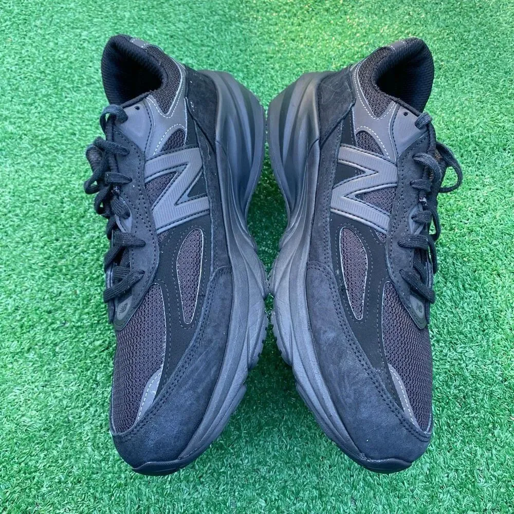 NEW BALANCE 990 - Men’s Fashion Shoes - SIZE 9